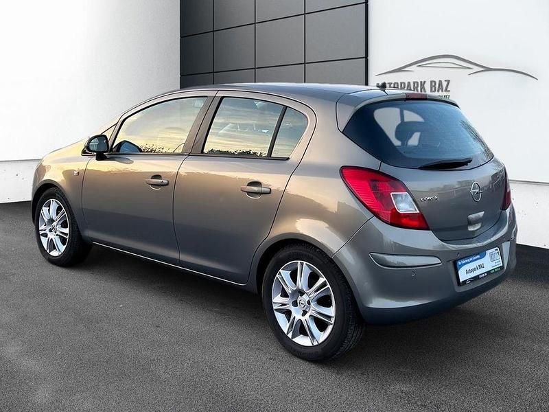 Gebraucht Opel Corsa Innovation 87 PS (63 kW) 2010 Grau Limousine