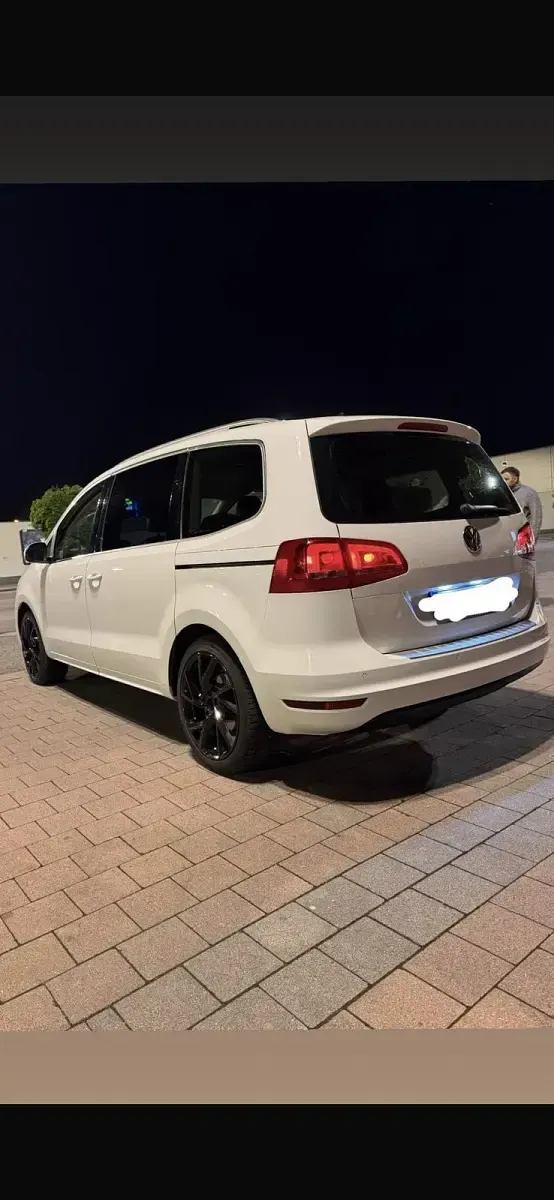 Gebraucht VW Sharan 170 PS (125 kW) 2011 Weiß Van / Kleinbus