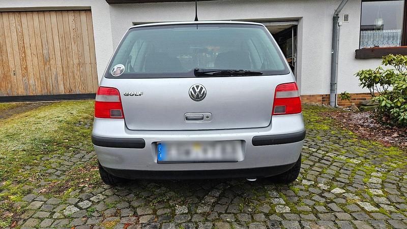 Gebraucht VW Golf IV 75 PS (55 kW) 2003 Silber Limousine