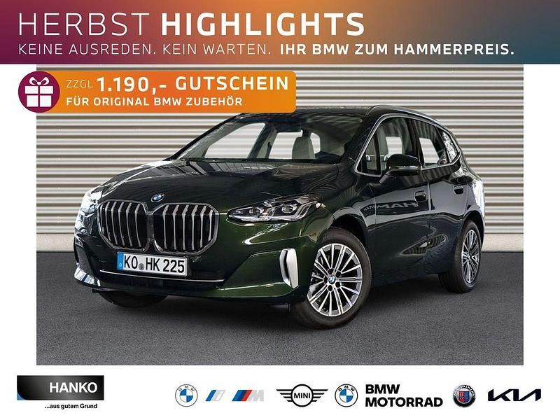 Sanremo green metallic Gebraucht 2025 BMW 220 Active Tourer Luxury Line Van / Kleinbus | 41.900 € - Bild 1/4