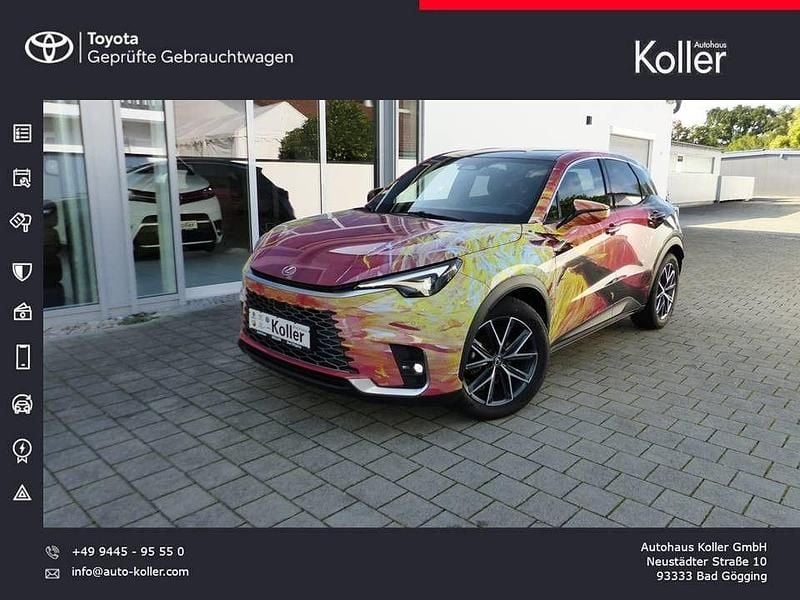 Rot Gebraucht 2024 Lexus LBX SUV | 35.900 € (Fairer Preis) - Bild 1/4