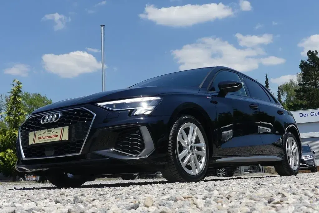 Gebraucht Audi A3 S-Line 150 PS (110 kW) 2022 Mythosschwarz metallic Limousine