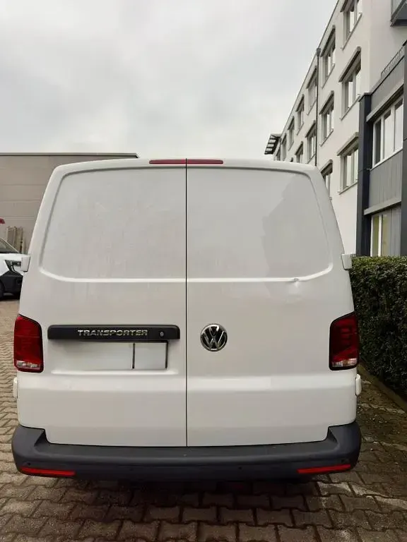Gebraucht VW Transporter 110 PS (80 kW) 2023 Weiß Van
