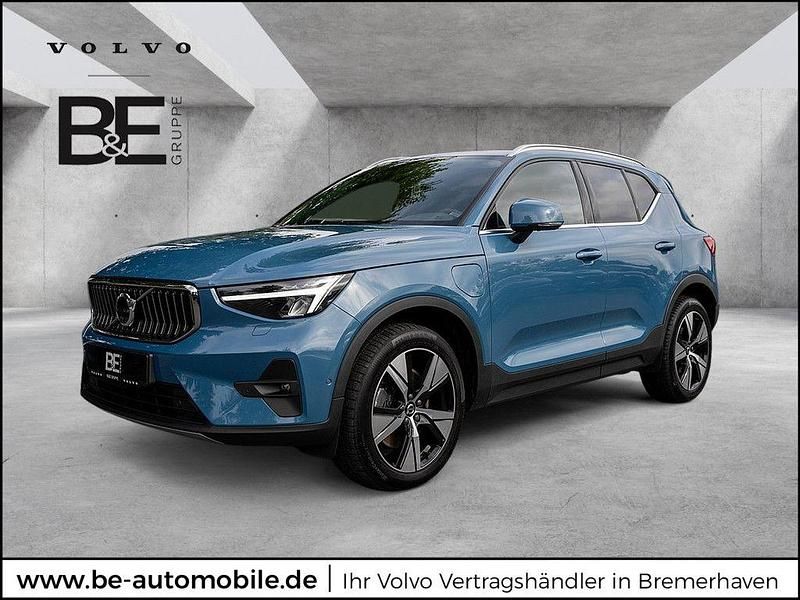 Blau Gebraucht 2022 Volvo XC40 Core SUV | 31.950 € (Etwas zu teuer) - Bild 1/4