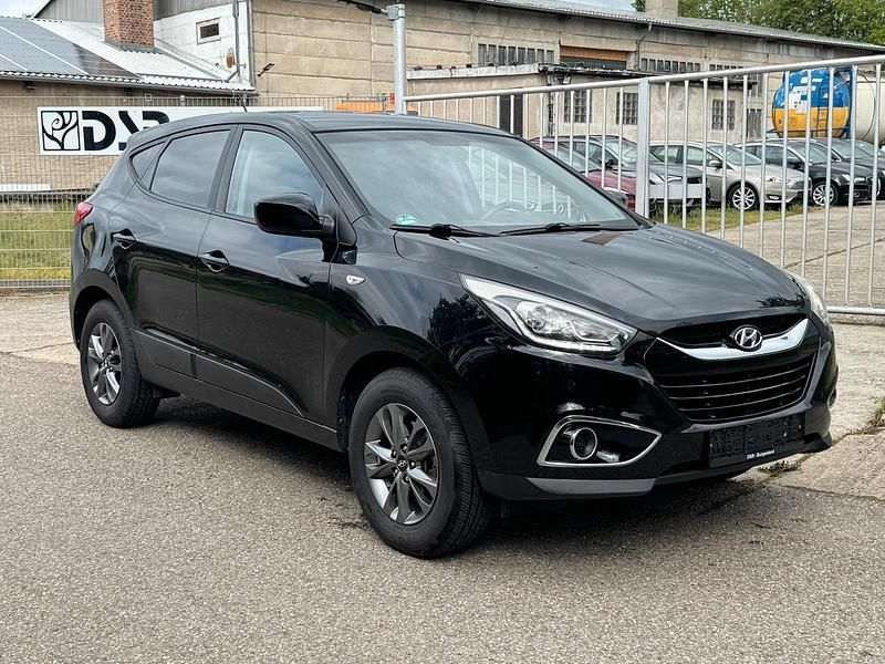 Schwarz Gebraucht 2013 Hyundai ix35 SUV | 9.490 € - Bild 1/4