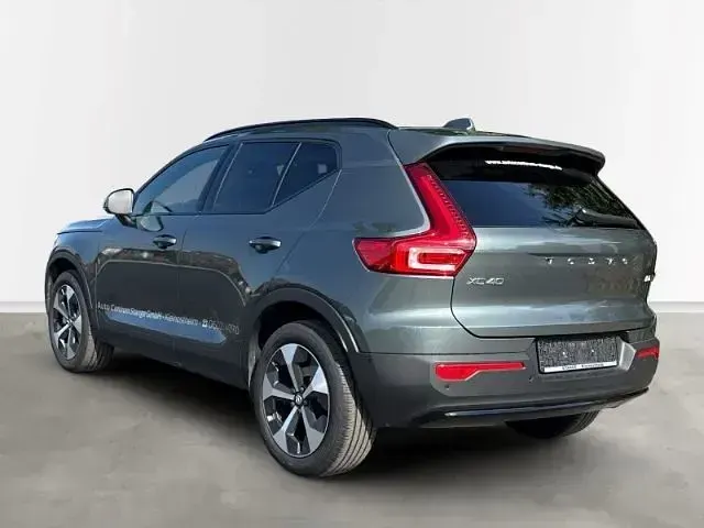 Gebraucht Volvo XC40 Ultra 163 PS (119 kW) 2025 Gruen SUV