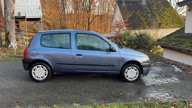 Gebraucht Renault Clio II 58 PS (42 kW) 1999 Blau Kleinwagen