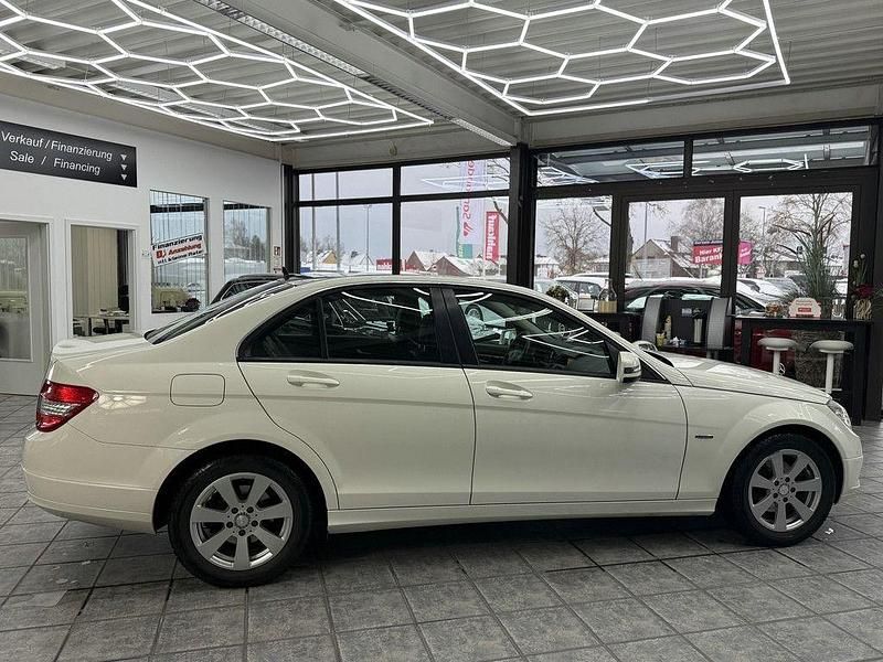 Gebraucht Mercedes C180 Classic 156 PS (114 kW) 2011 Weiß Limousine