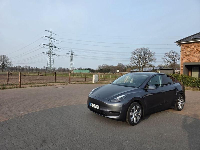 Gebraucht Tesla Model Y RWD 188 kW (256 PS) 2023 Grau SUV