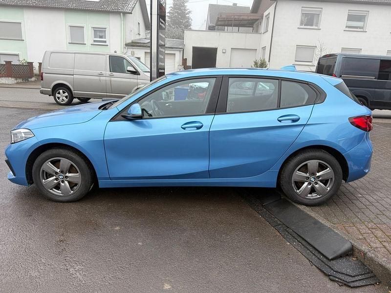 Gebraucht BMW 116 Advantage 116 PS (85 kW) 2019 Blau Kleinwagen