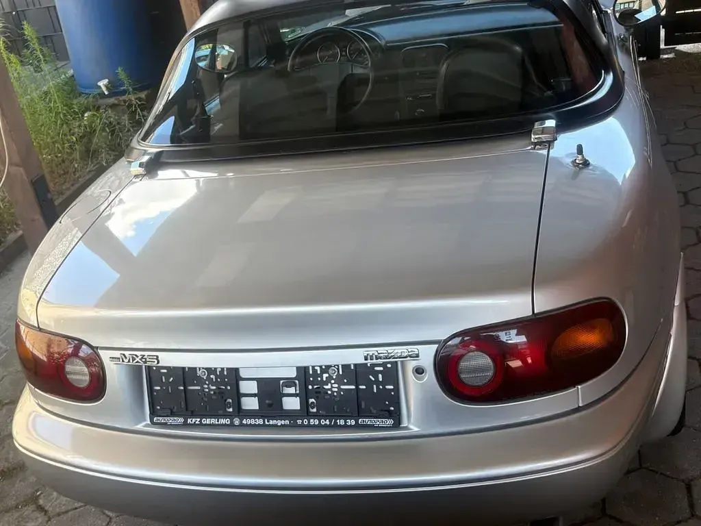 Gebraucht Mazda MX5 116 PS (85 kW) 1992 Silber Cabrio
