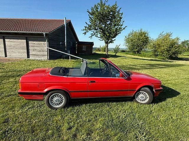 Rot Gebraucht 1992 BMW 320 Cabriolet Sport Line Cabrio | 13.500 € - Bild 1/4