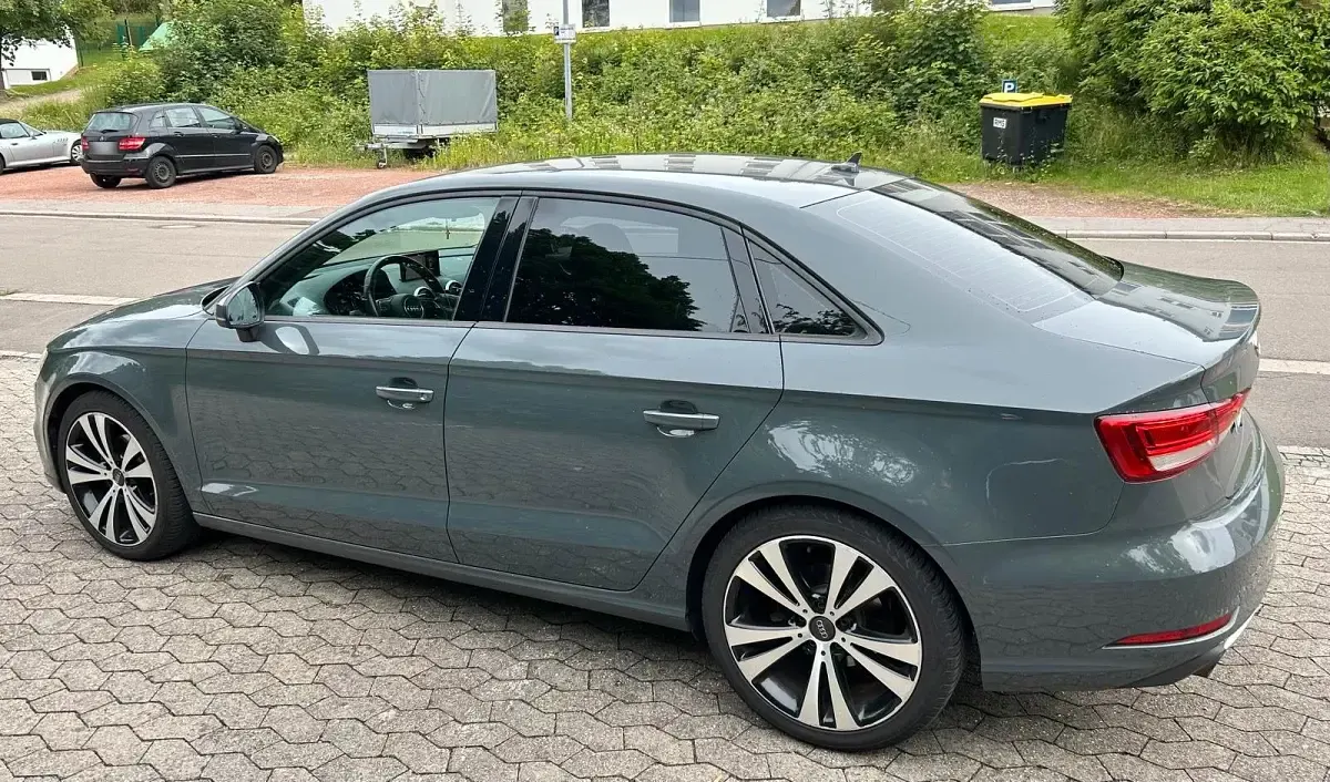 Gebraucht Audi A3 150 PS (110 kW) 2016 Grau Limousine