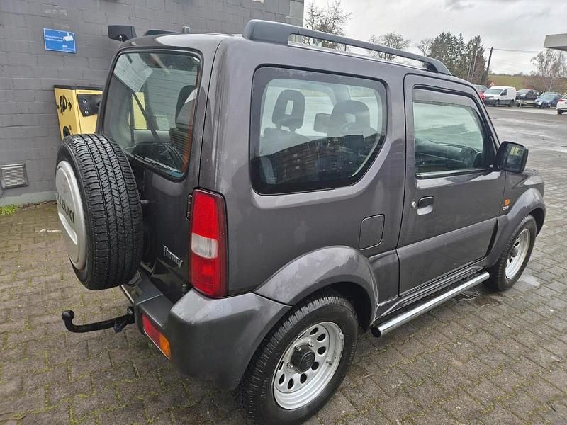 Gebraucht Suzuki Jimny 105 PS (77 kW) 2009 Grau SUV