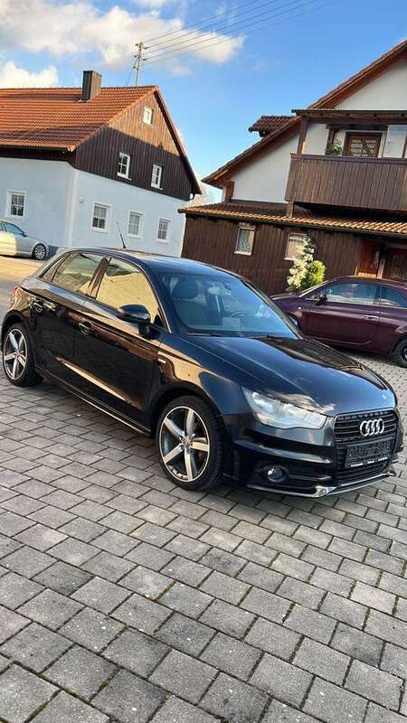 Phantomschwarz perleffekt Gebraucht 2013 Audi A1 Attraction Kleinwagen | 7.899 € (Guter Preis) - Bild 1/4