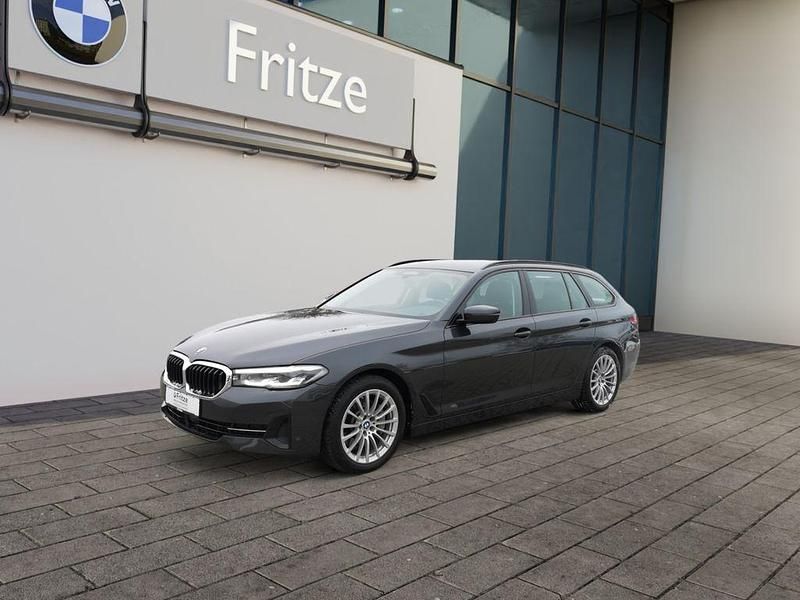 Gebraucht BMW 530 245 PS (180 kW) 2022 Grau Kombi