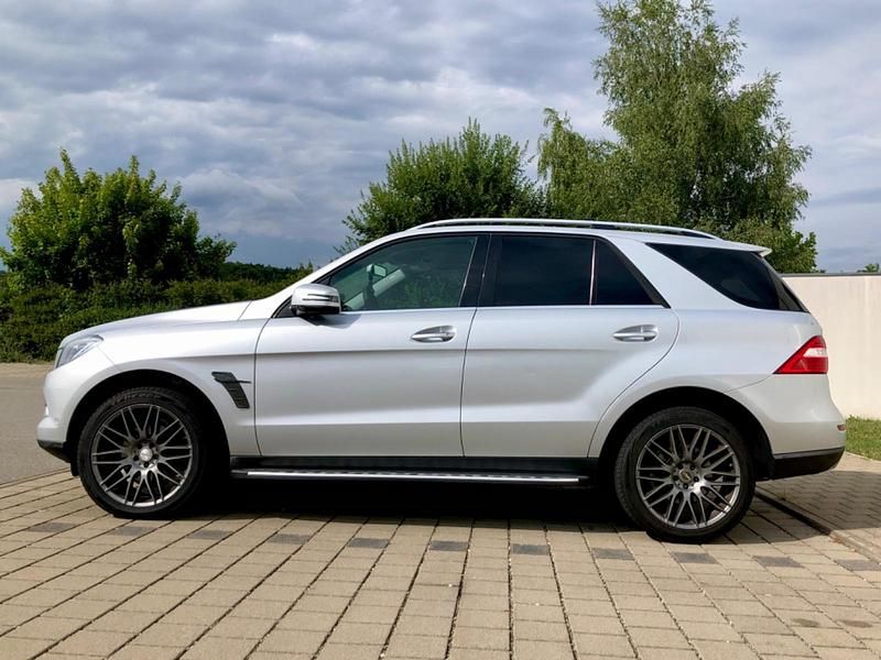 Silber Gebraucht 2013 Mercedes ML250 SUV | 11.000 € (Fairer Preis) - Bild 1/4