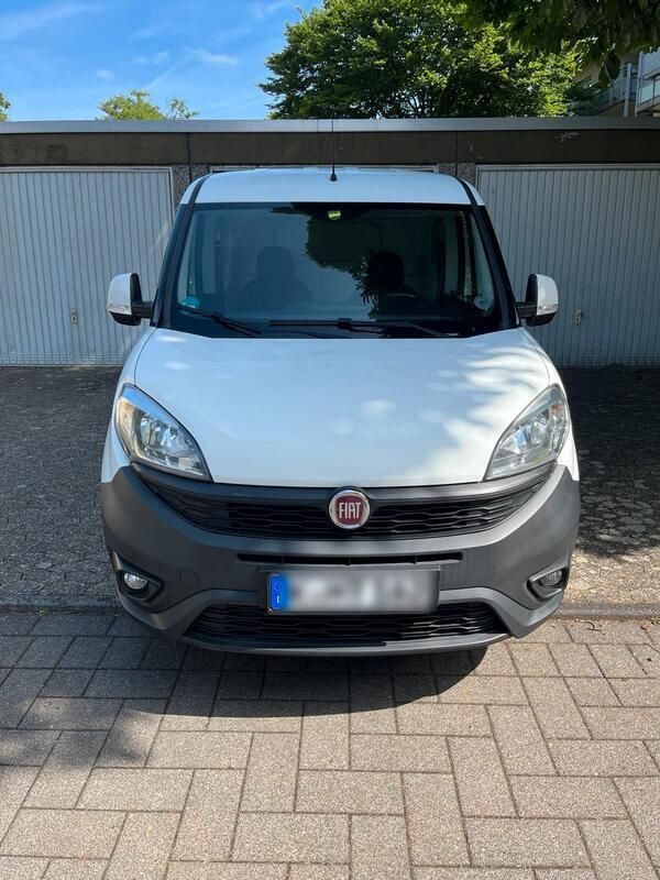 Weiß Gebraucht 2015 Fiat Doblò Van / Kleinbus | 6.450 € (Etwas zu teuer) - Bild 1/4