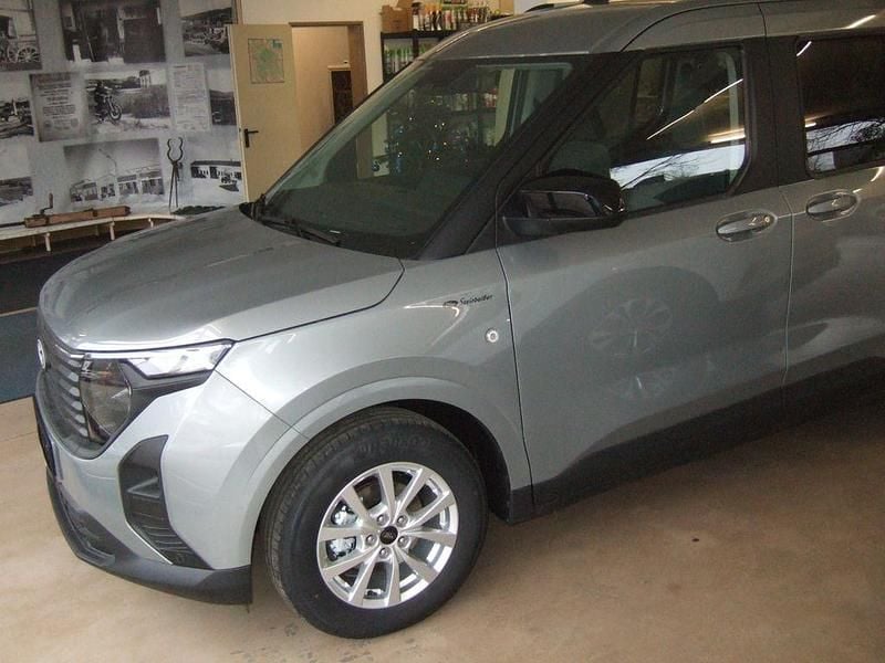 Neu Ford Courier 125 PS (91 kW) 2025 Silber Van / Kleinbus