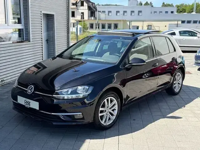 Gebraucht VW Golf VII Comfortline 125 PS (91 kW) 2017 Schwarz Limousine