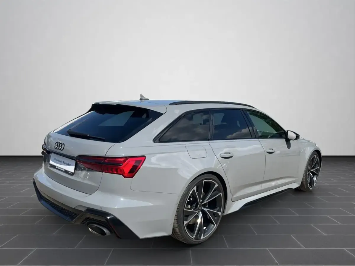 Gebraucht Audi RS6 Comfort 600 PS (441 kW) 2022 Nardograu Kombi