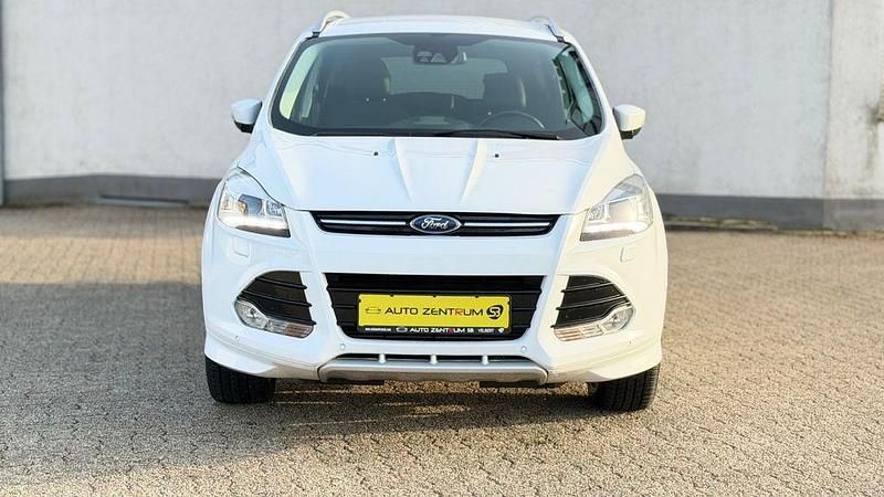 Gebraucht Ford Kuga Individual 179 PS (131 kW) 2014 Weiß SUV