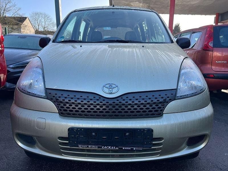 Best HD Pictures about  Toyota Yaris Verso Gebraucht  with No AI Images