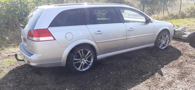 Gebraucht Opel Vectra 150 PS (110 kW) 2007 Silber Kombi