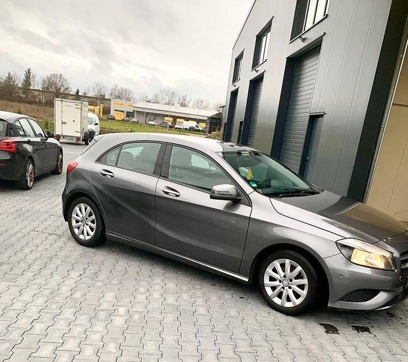 Gebraucht Mercedes 200 136 PS (100 kW) 2013 Kleinwagen