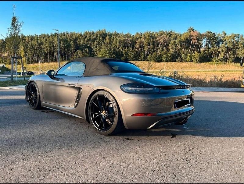 Grau Gebraucht 2016 Porsche 718 Boxster Cabrio | 46.500 € (Guter Preis) - Bild 1/4