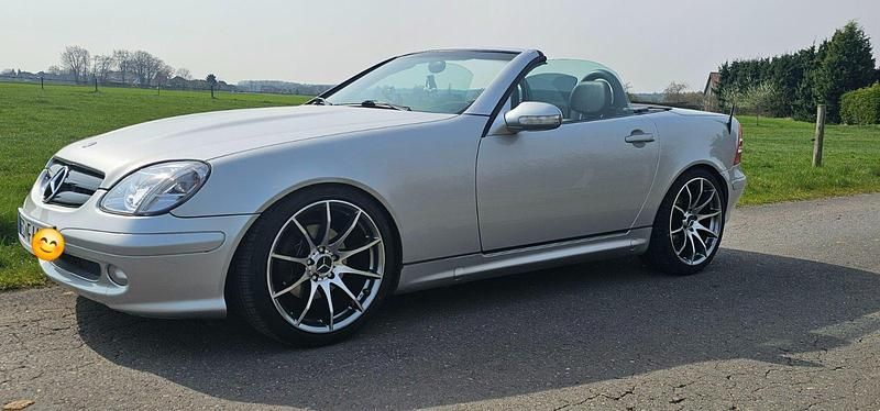 Gebraucht Mercedes SLK230 197 PS (144 kW) 2002 Silber Cabrio