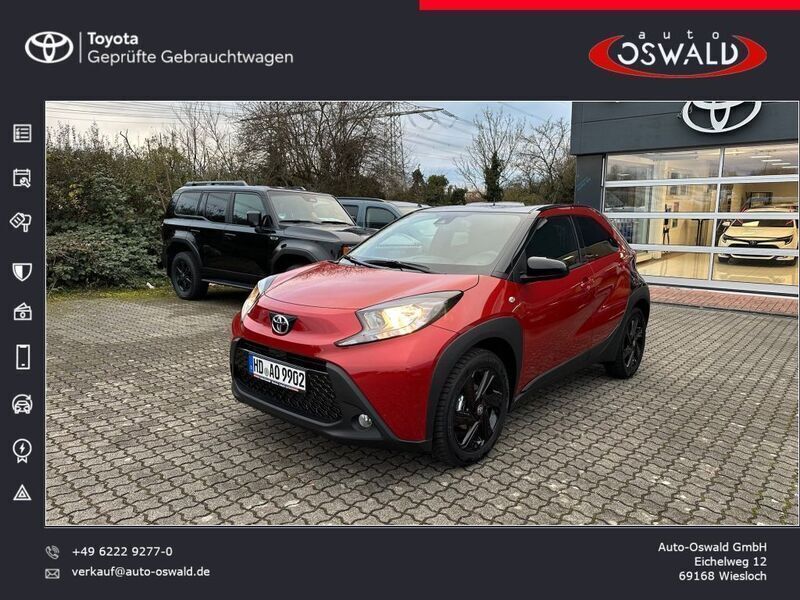 Rot Gebraucht 2024 Toyota Aygo Team Kleinwagen | 18.990 € (Fairer Preis) - Bild 1/4