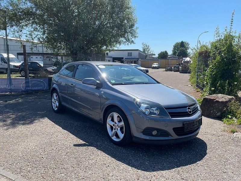 Grau Gebraucht 2005 Opel Astra GTC Edition Coupé | 4.900 € (Teuer) - Bild 1/4