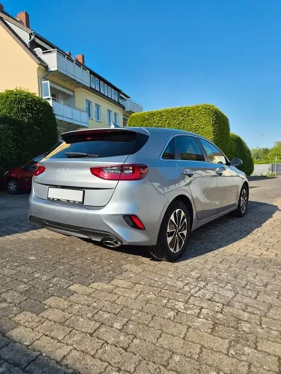 Gebraucht Kia Ceed 101 PS (74 kW) 2025 Grau Kleinwagen