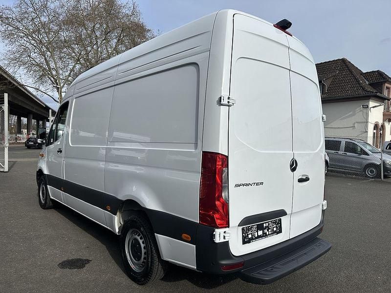 Gebraucht Mercedes Sprinter 170 PS (125 kW) 2024 Arktikweiss Van