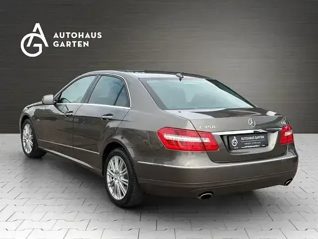 Gebraucht Mercedes E350 292 PS (214 kW) 2008 Braun Limousine