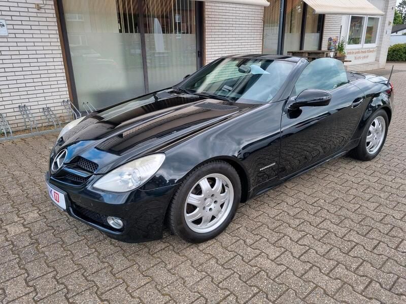 Schwarz Gebraucht 2009 Mercedes SLK200 Cabrio | 7.999 € (Etwas zu teuer) - Bild 1/4