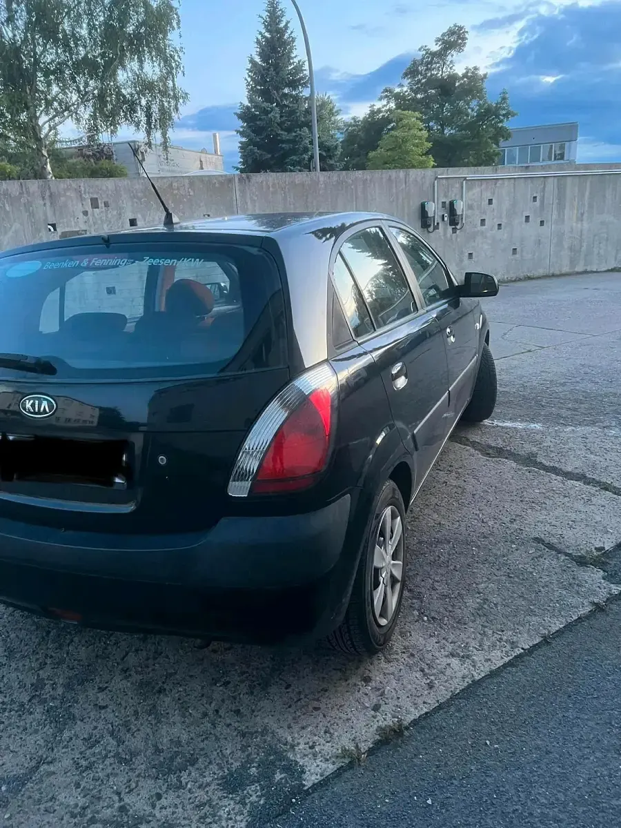 Gebraucht Kia Rio 96 PS (70 kW) 2006 Schwarz Kleinwagen