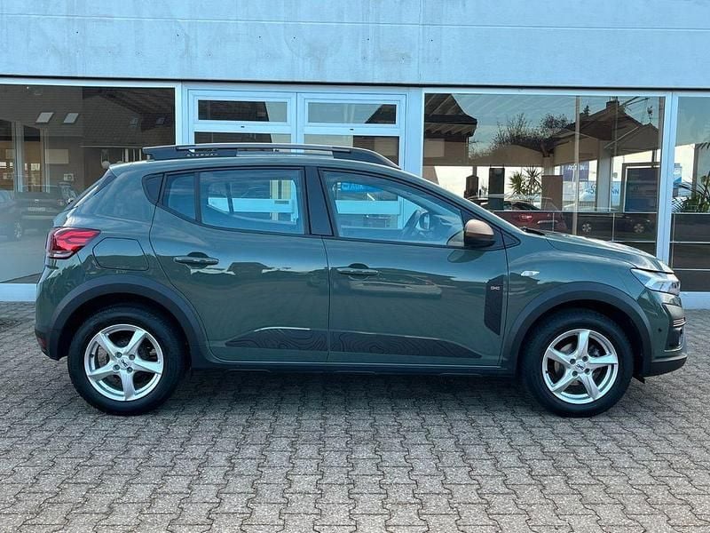 Gebraucht Dacia Sandero Extreme 101 PS (74 kW) 2024 Grün SUV