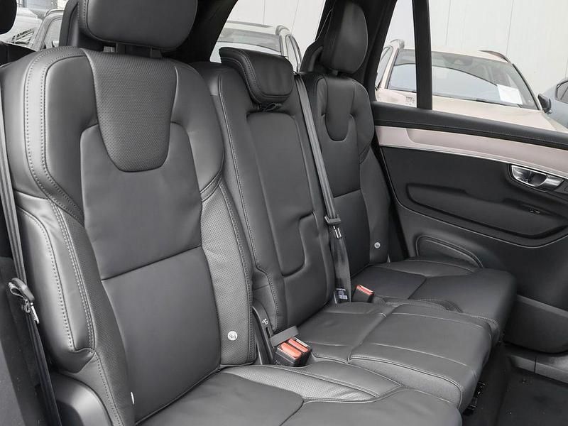 Neu Volvo XC90 Plus 310 PS (228 kW) 2026 Weiß SUV