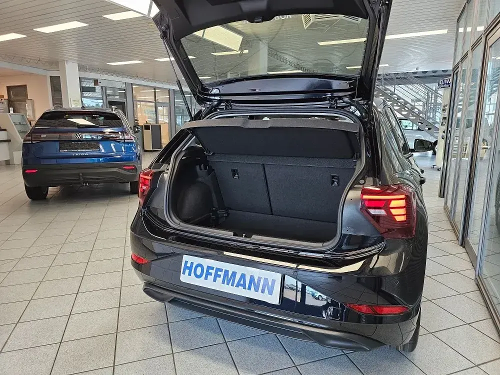 Uusi VW Polo Life 95 HP (69 kW) 2026 Musta Sedan