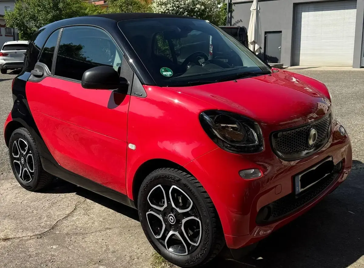 Gebraucht Smart ForTwo Coupé 90 PS (66 kW) 2017 Rot Coupé