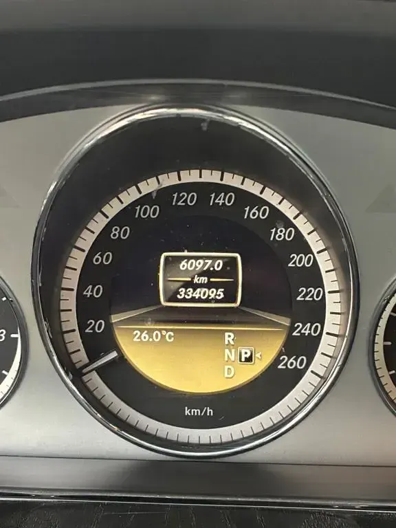 Gebraucht Mercedes E300 Avantgarde 231 PS (169 kW) 2011 Schwarz Limousine
