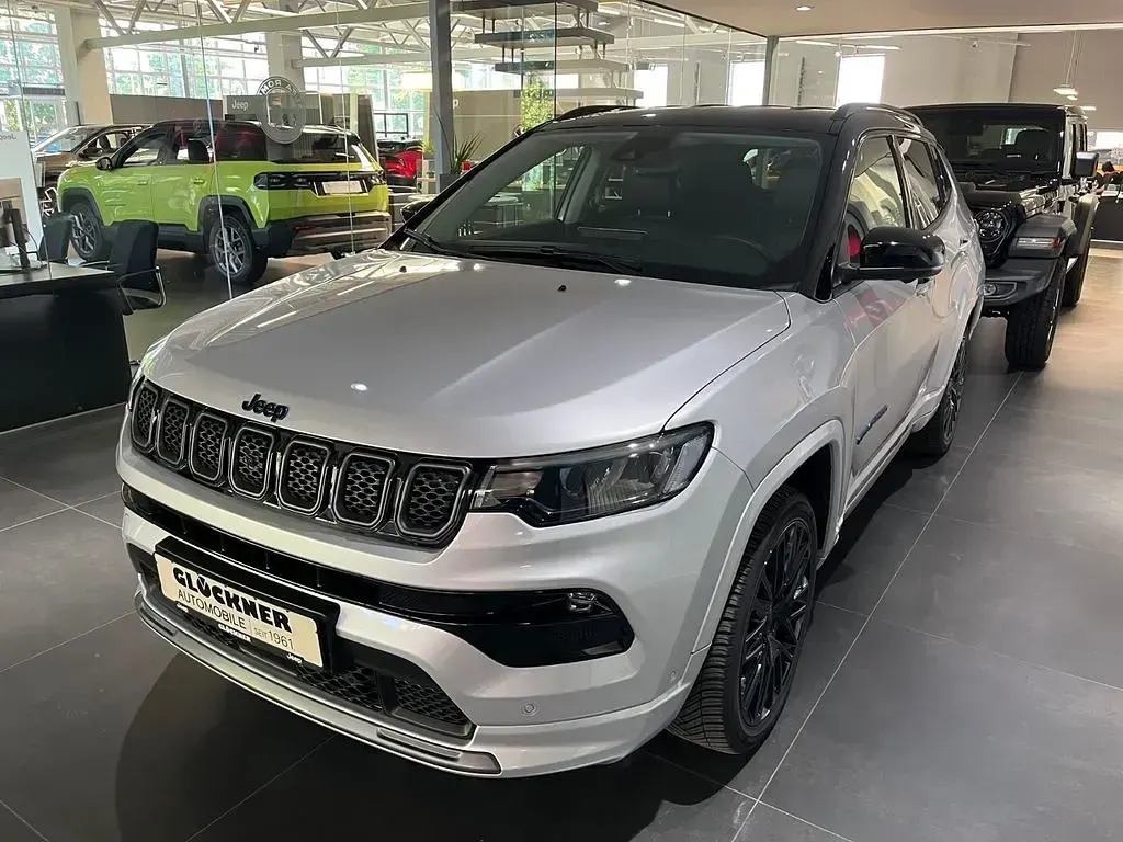 Gebraucht Jeep Compass 239 PS (175 kW) 2022 Silber SUV