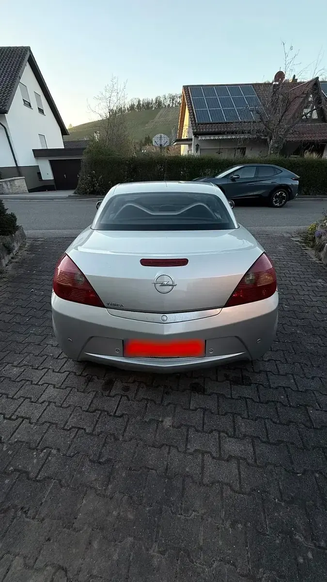 Occasion Opel Tigra Edition 90 ch (66 kW) 2009 Argent Cabriolet