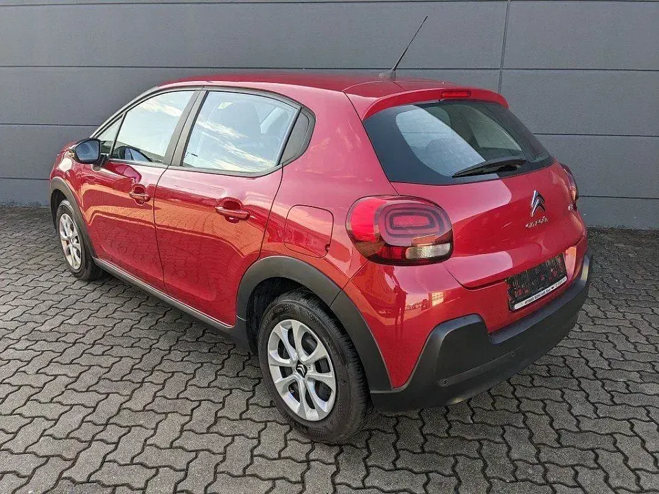 Usado Citroën C3 Feel 82 CV (60 kW) 2019 Rojo Utilitario