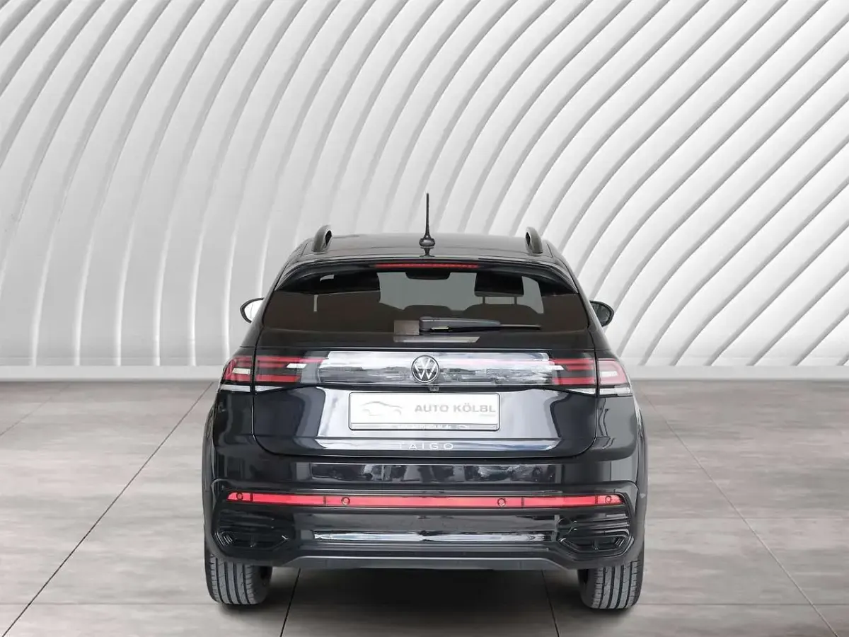 Gebraucht VW Taigo R-line 110 PS (80 kW) 2023 Deep black perleffekt SUV