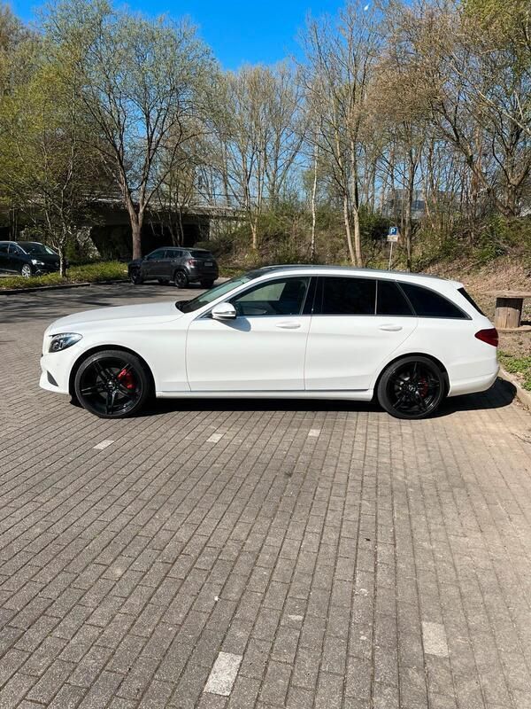 Weiß Gebraucht 2016 Mercedes C220 Avantgarde Kombi | 16.100 € (Fairer Preis) - Bild 1/4