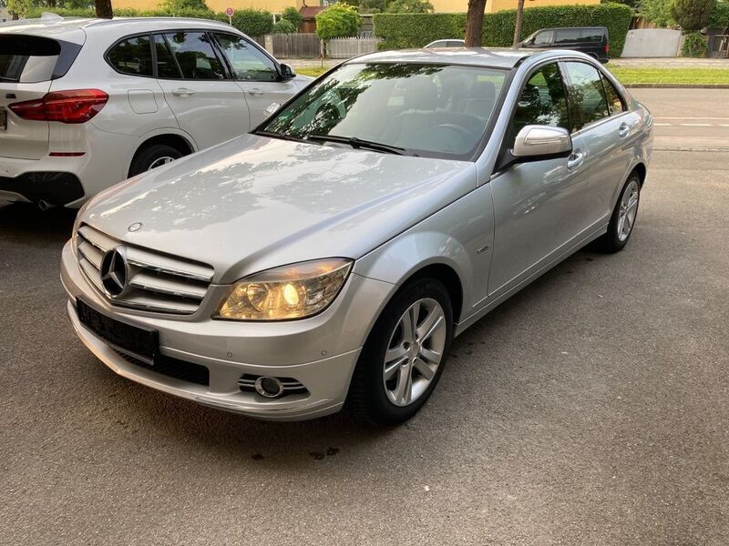 Silber Gebraucht 2007 Mercedes C220 Limousine | 5.850 € (Fairer Preis) - Bild 1/4