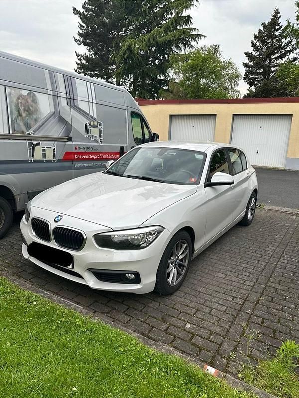 Gebraucht BMW 116 Sport Line 116 PS (85 kW) 2015 Weiß Kleinwagen